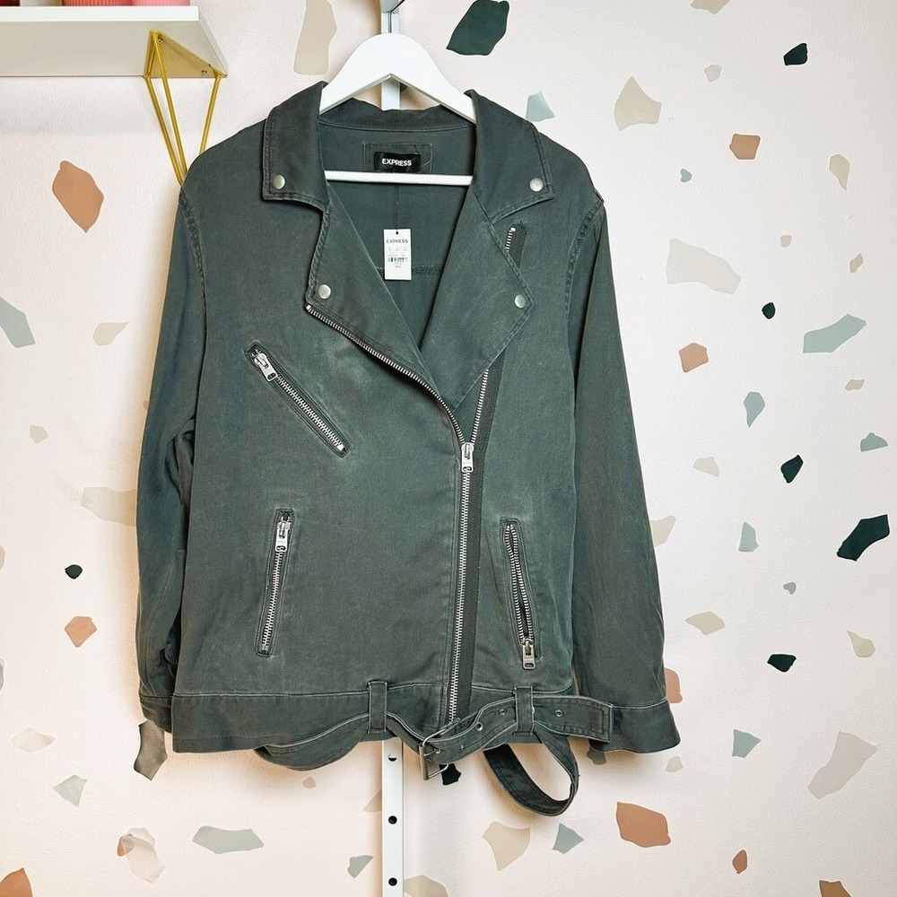 EXPRESS Dark Gray Black Washed Denim Jacket, Size M/L‎